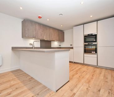 2 bedroom Flat To Let - Photo 6