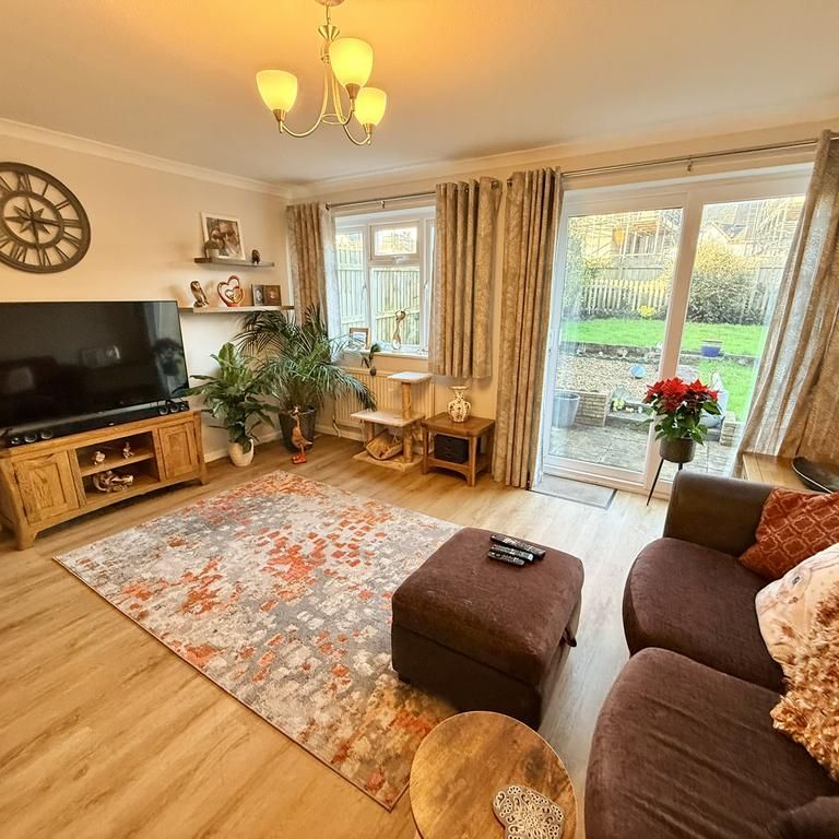 2 bedroom house to rent - Photo 1