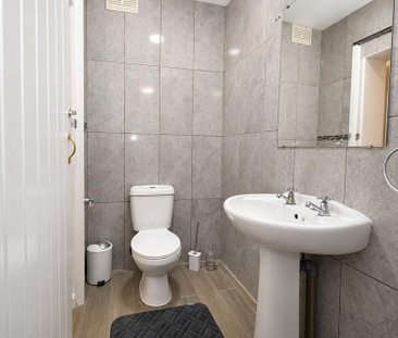 2 bedroom ground floor flat to rent - Photo 4