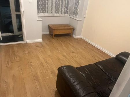 2 bedroom terraced house to rent - Photo 2