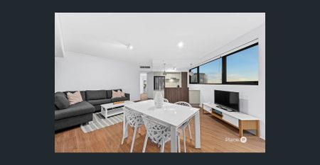 Elevated Inner-City Living in a Renowned Brisbane Landmark - Photo 3