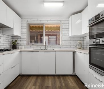 GREAT HOME! GREAT LOCATION! - Photo 5