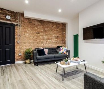 1 bedroom in a house share to rent - Photo 2