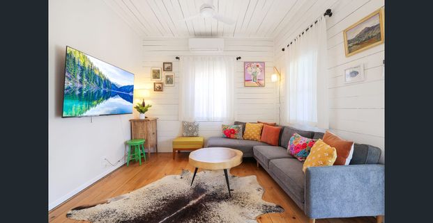 Fully furnished 2-bedroom Cottage - Photo 1