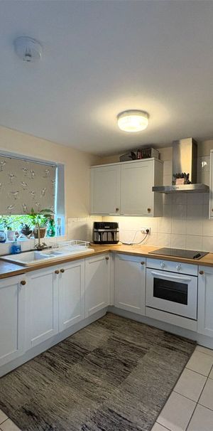 FKA Estate Office Corner, Bracknell FKA Estate Office Corner, Bracknell - Photo 1