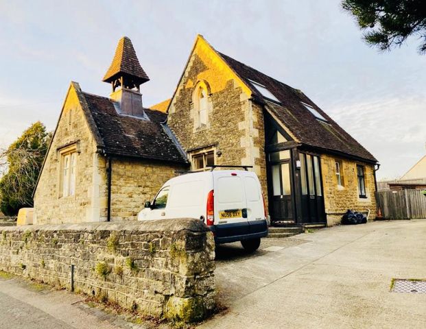 2 bedroom cottage to rent - Photo 1