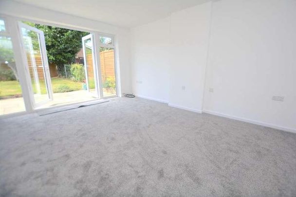 Chestnut Lane, Amersham, HP6 - Photo 1