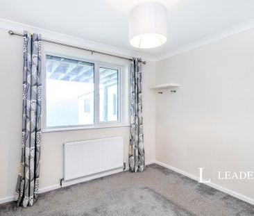 3 bedroom detached house to rent - Photo 4