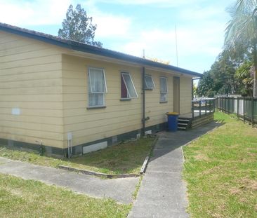 HENDERSON - Fully fenced security. - Photo 3