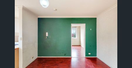 Bright & Peaceful 1 Bedroom Apartment in Prime Location - Photo 2