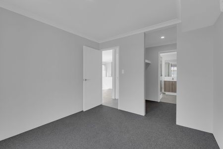 Four Bedroom Family Home in Pinjarra - Photo 4