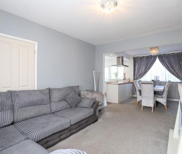 3 bedroom semi-detached house to rent - Photo 4