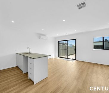 Modern 4-Bedroom Home Available for Lease in Truganina - Photo 3