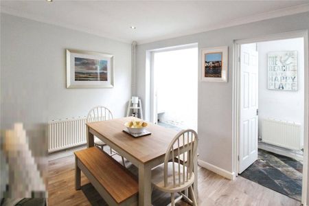 2 bedroom terraced house to rent - Photo 4