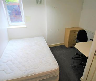 Royal Park Terrace, Hyde Park, LS6 1EX, Leeds - Photo 5