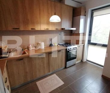 Apartament de 2 camere, 80 mp, centrala termica, parcare, zona Centrala - Fotografie 6