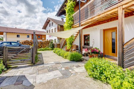 Schöne 2-Zimmer Wohnung in ehemaligem Bauernhaus - Foto 2