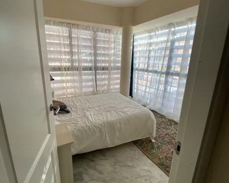 Calle Salado, Sevilla, Andalusia 41010 - Photo 3