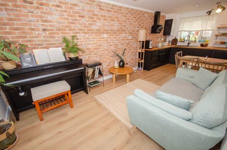 Bronte Close, Rugby, Rugby, CV21 - Photo 2