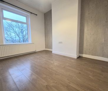 Stoodley Terrace, Halifax - Photo 4