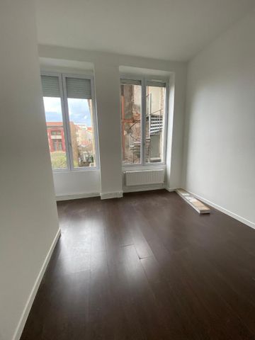 Location Appartement 3 pièces 67m² ST ETIENNE 42000 - Photo 5