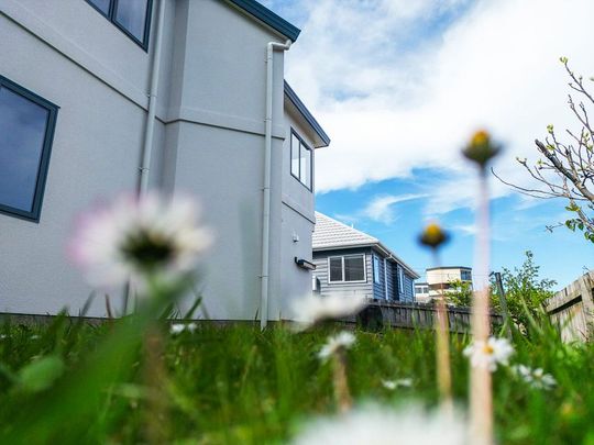 Fully furnished Newlands home - Photo 1