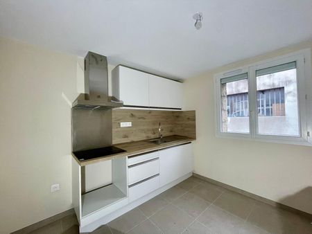 Location Appartement 4 pièces 69m² AUBENAS 07200 - Photo 4