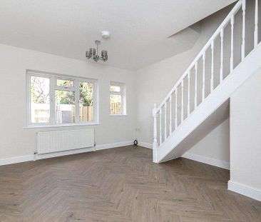 2 bedroom end of terrace house to rent - Photo 4