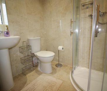 1 bedroom in a house share to rent - Photo 6