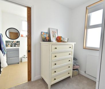 4 bedroom terraced house to rent - Photo 4