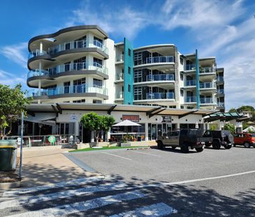 TWO BEDROOM APARTMENT - Photo 1