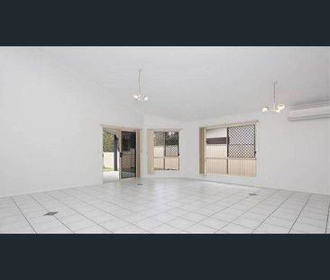 20 Melaleuca Place, Carindale, Qld 4152 - Photo 5