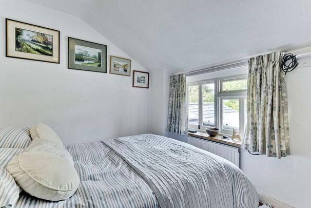 2 bedroom terraced house to rent - Photo 1
