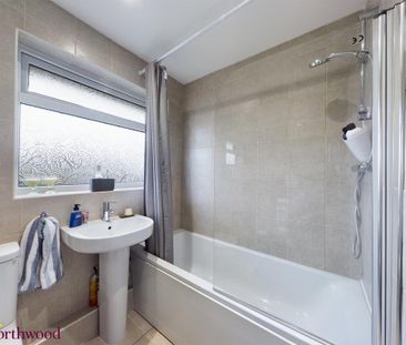 3 bedroom semi-detached house to rent - Photo 1