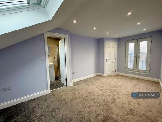 2 bedroom flat to rent - Photo 1