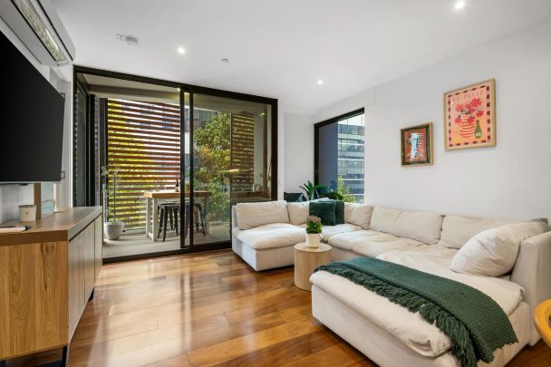 A Front Row Seat to Geelong’s Waterfront Lifestyle - Photo 1