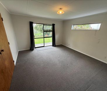 Charming three bedroom home in rural setting - Photo 1