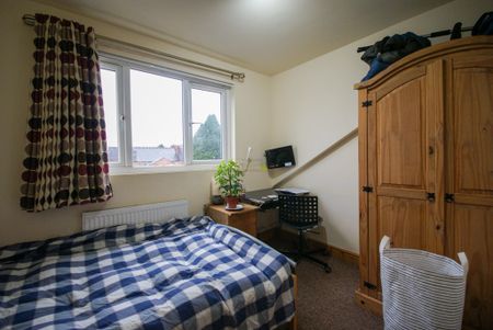 67 Milner Road - Photo 2