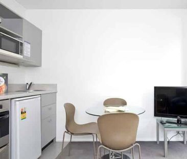 Prime City Living – 2 Bedroom Apartment - Photo 2