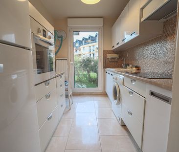 Location Appartement 2 pièces 47m² MONT ST AIGNAN 76130 - Photo 3