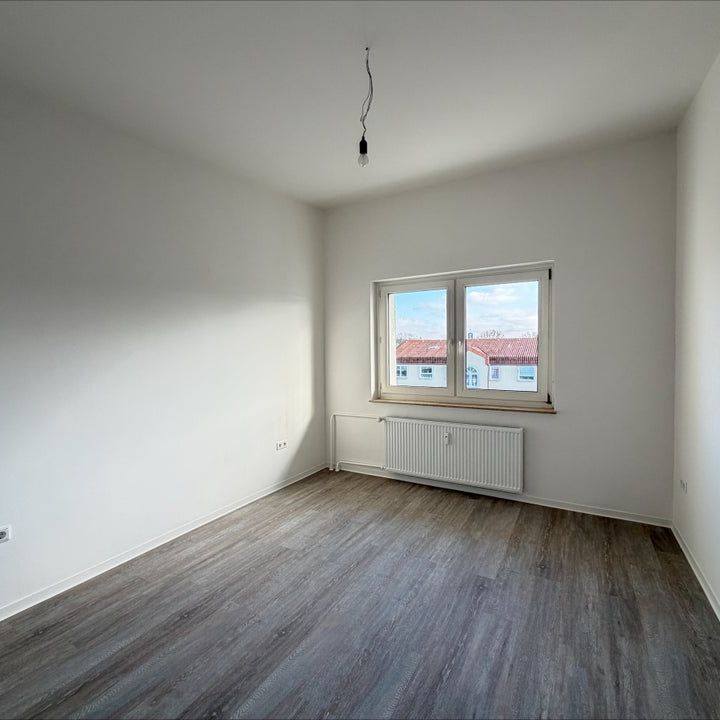 Elis.-von-Thadden-Straße 10, 51377 Leverkusen OT Alkenrath - Photo 1