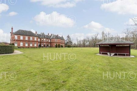 Repton Park, Woodford Green, Essex, IG8 - Photo 3