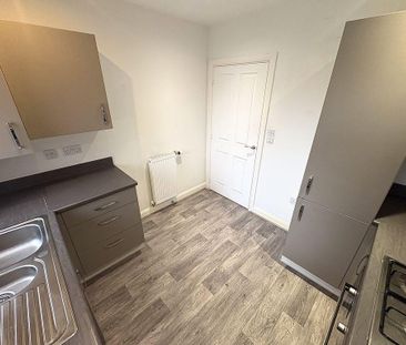 2 bedroom semi-detached house to rent - Photo 6