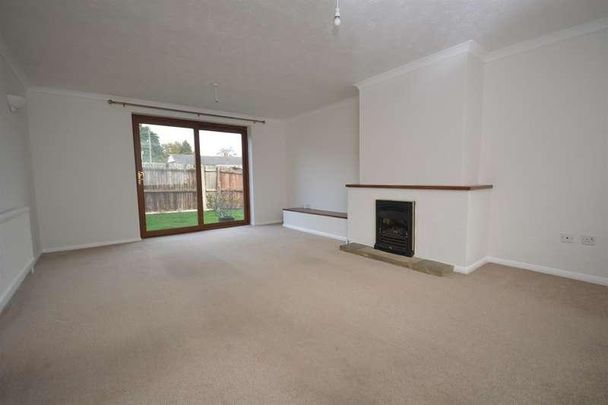 Murray Close, Braintree, CM7 - Photo 1