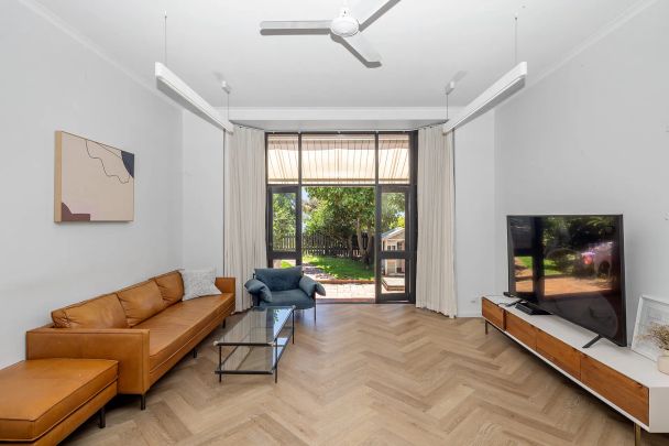 Terrace Style Living with Harbour Bridge Views NY Eve Spectacular - 3 MONTH Lease - Photo 1