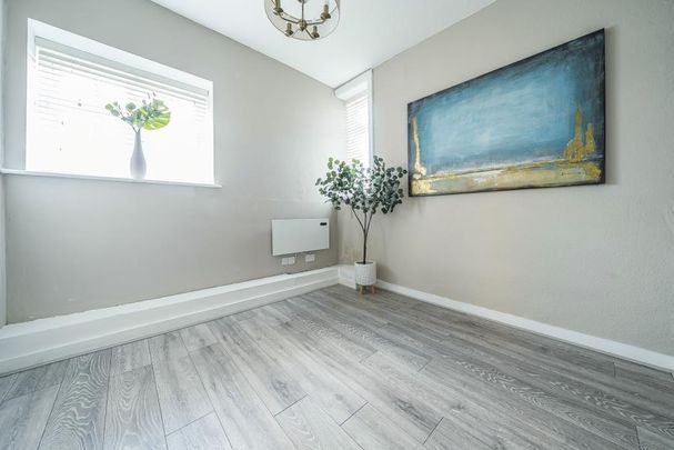 Wycliffe Buildings, Guildford - 1 bedroomProperty for lettings - Seymours - Photo 1