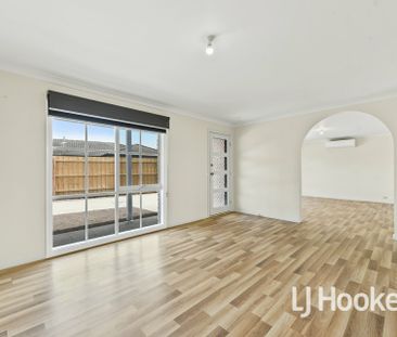 Hop, skip & jump to town - Photo 1