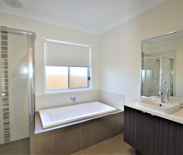 Move into Brand New Home and Enjoy the Rest ! Rent$700pw Upto 10/07... - Photo 6