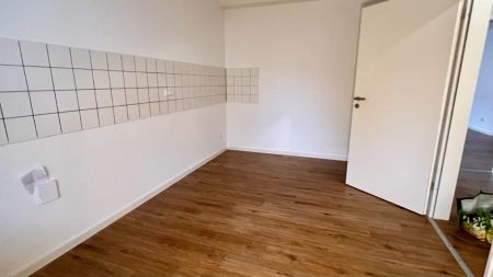 Familienfreundliches Wohnen | Moderne 3-Zimmer-Wohnung mit Aufzug in Marxloh - Foto 3