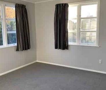 2 Bedroom - Masterton - Photo 2
